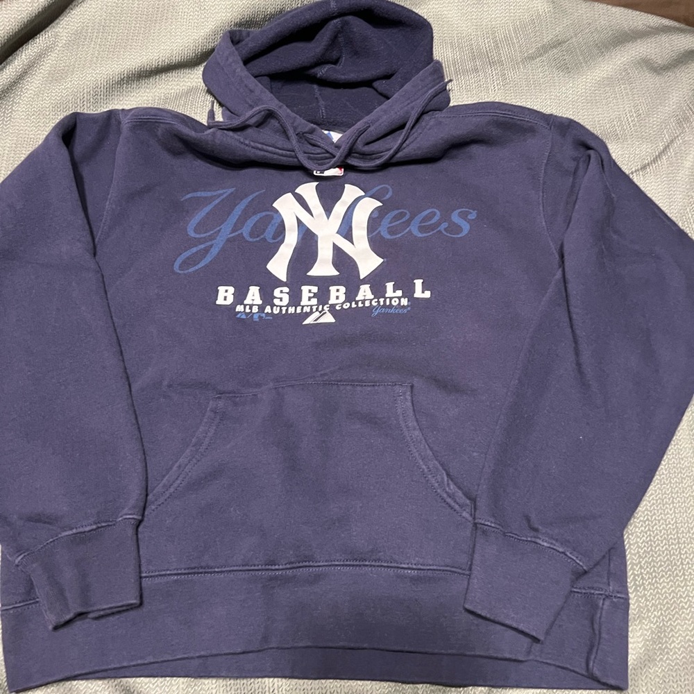 Majestic Women’s New York Yankee Blue Hoodie